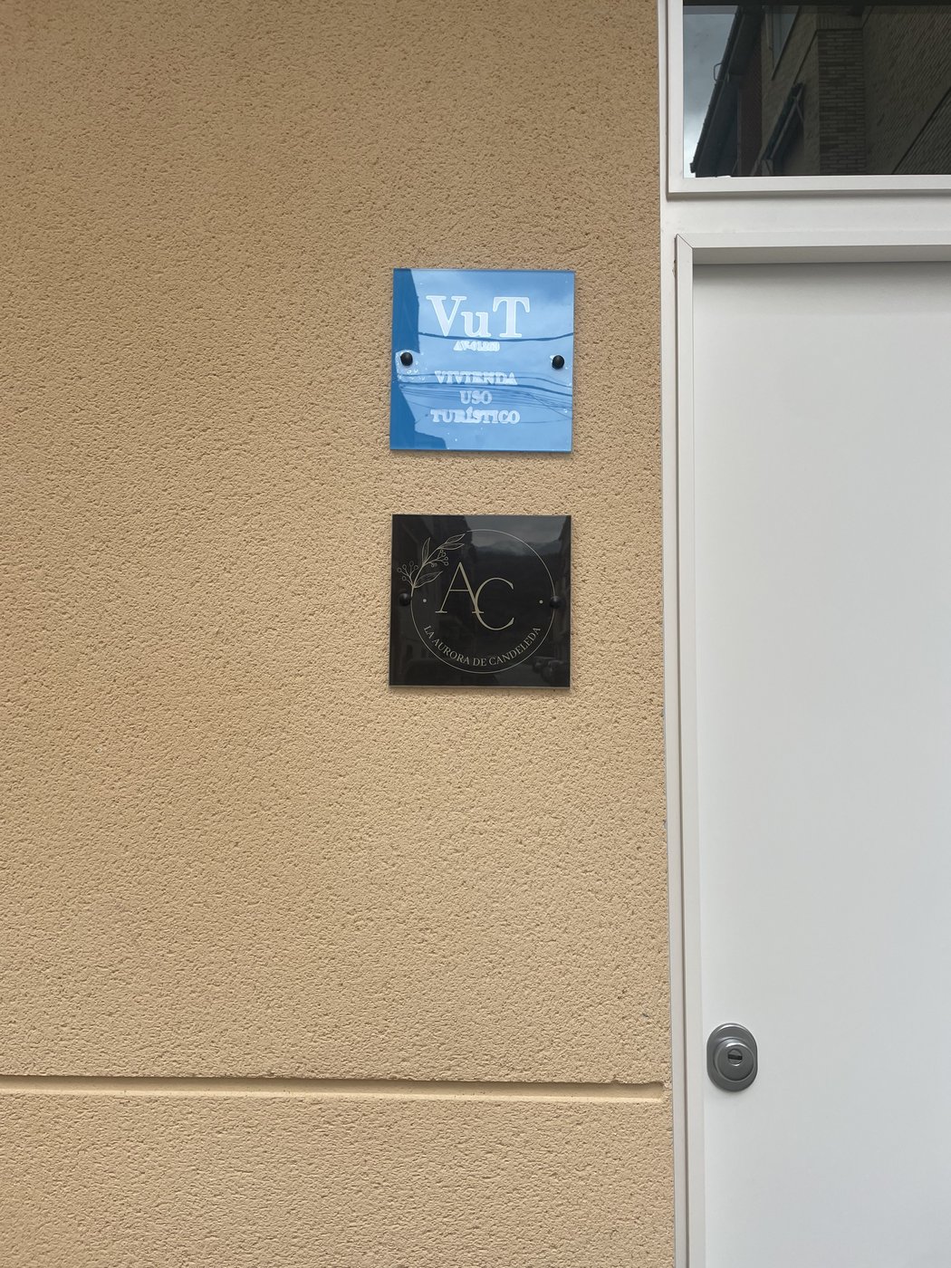 Licencia VUT — Eco-Refugio Smart Candeleda